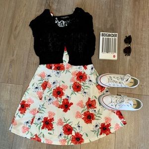 FREE WITH PURCHASE 🛍 Black crop top